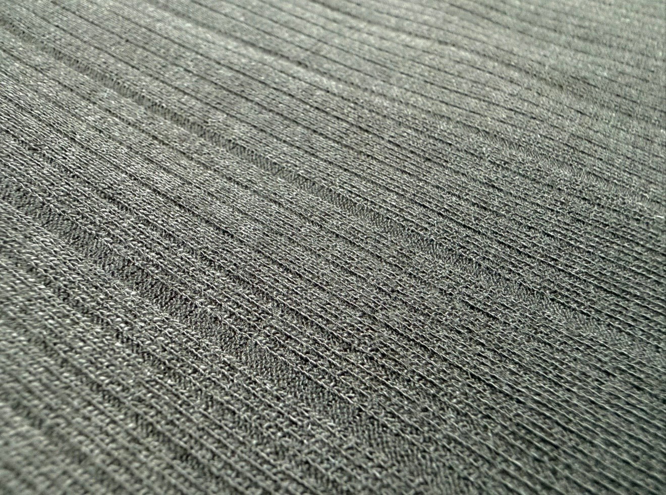 Light Ribbed Essential T-shirt
