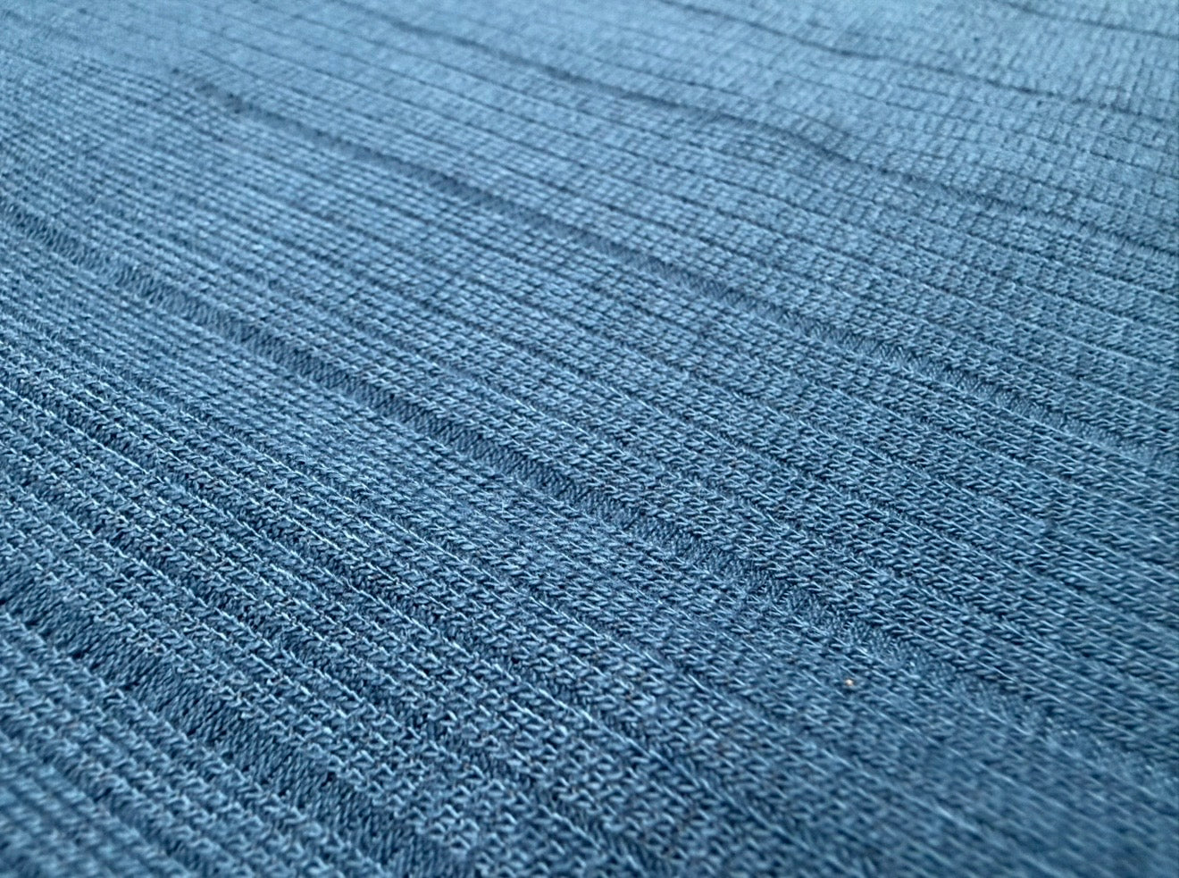 Light Ribbed Essential T-shirt